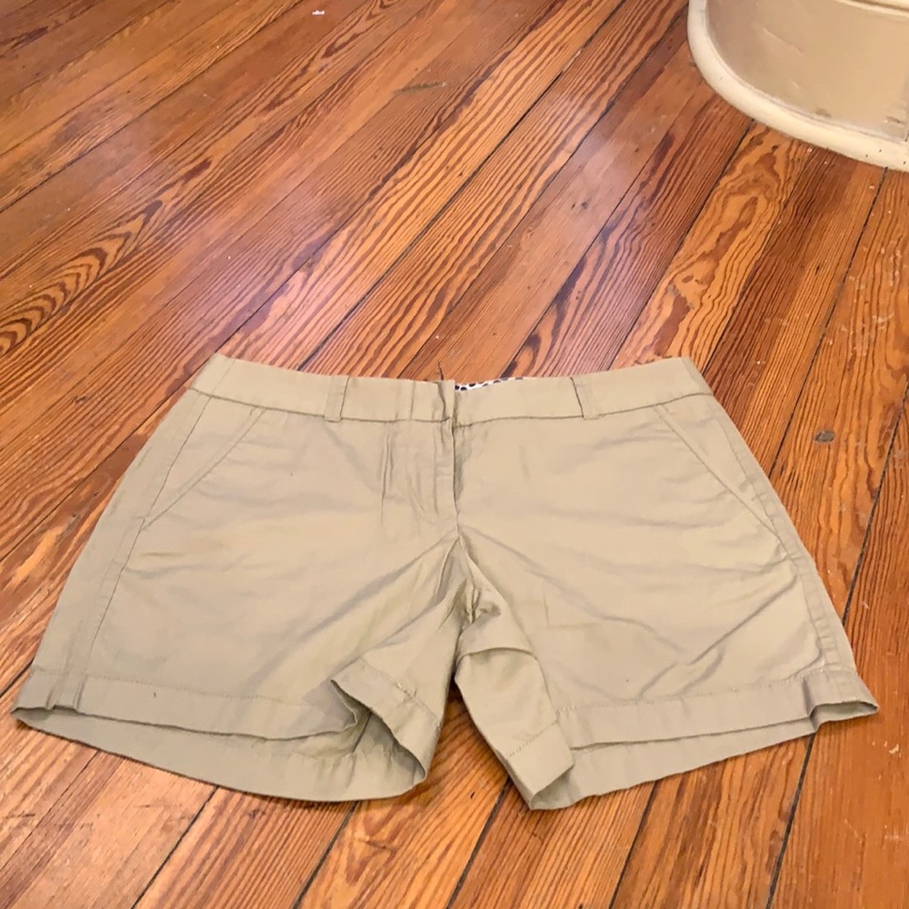 Size 6 J.Crew Chino Shorts in Khaki